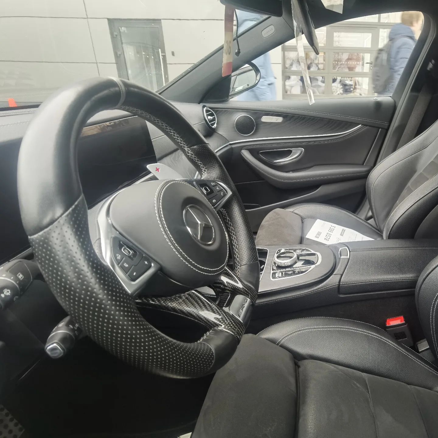 Осмотр Mercedes E 200 2017 г.в. 64.000 км.